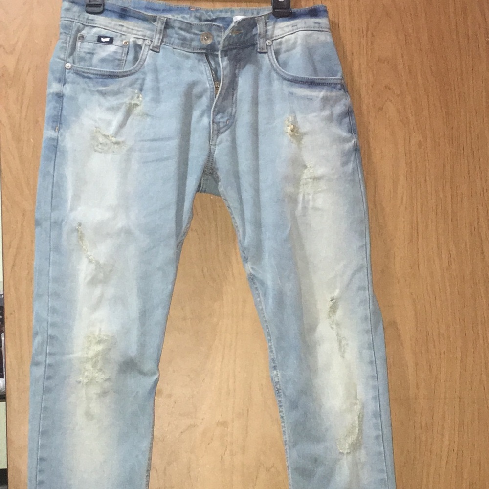 Men’s Distressed jeans